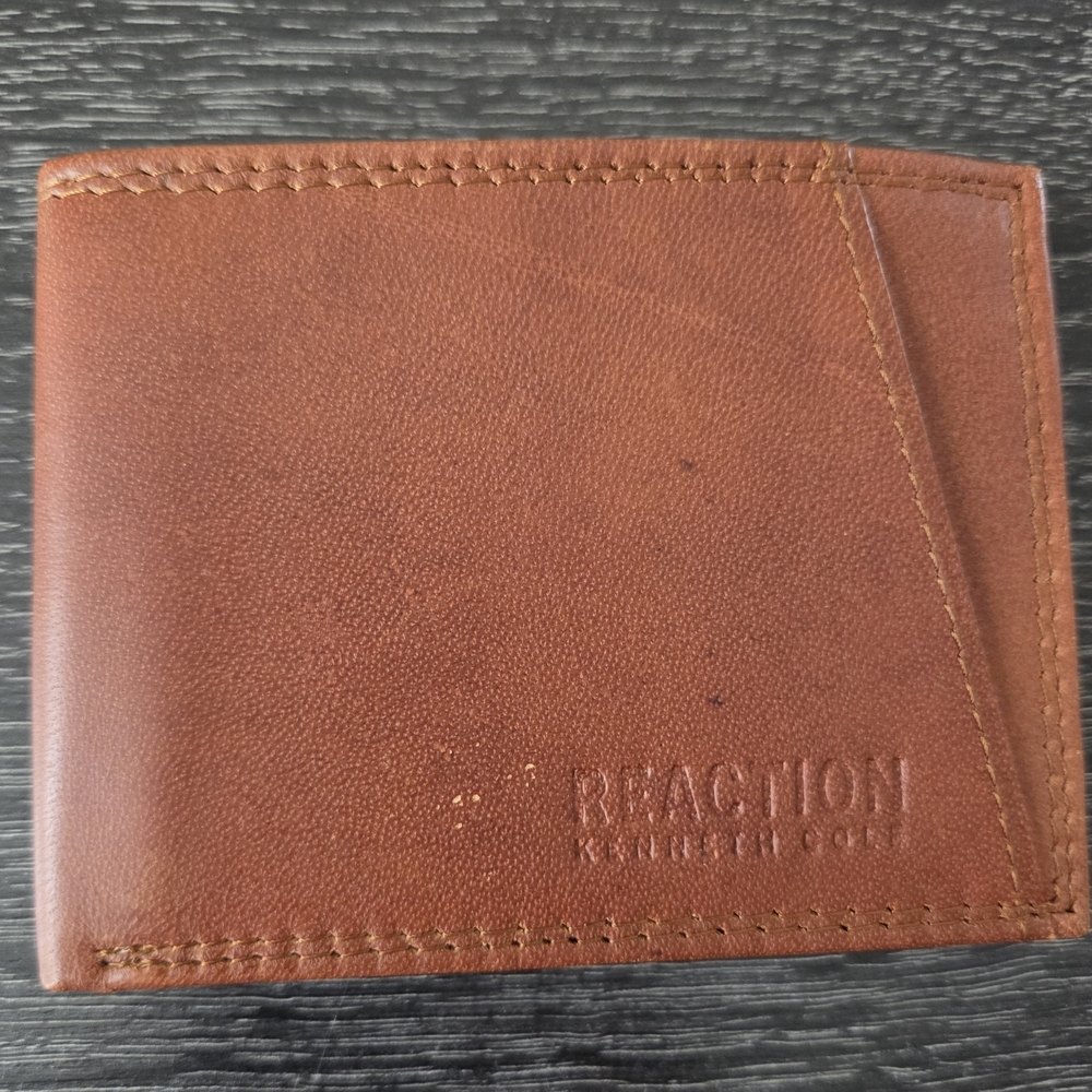 Reaction Kenneth Cole Brown Leather Wallet